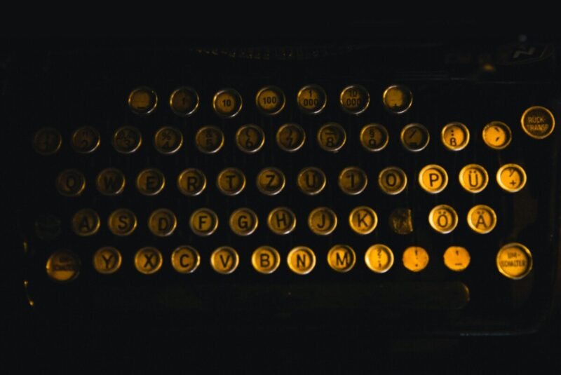 Why Blogging Is More Lucrative than Writing Books